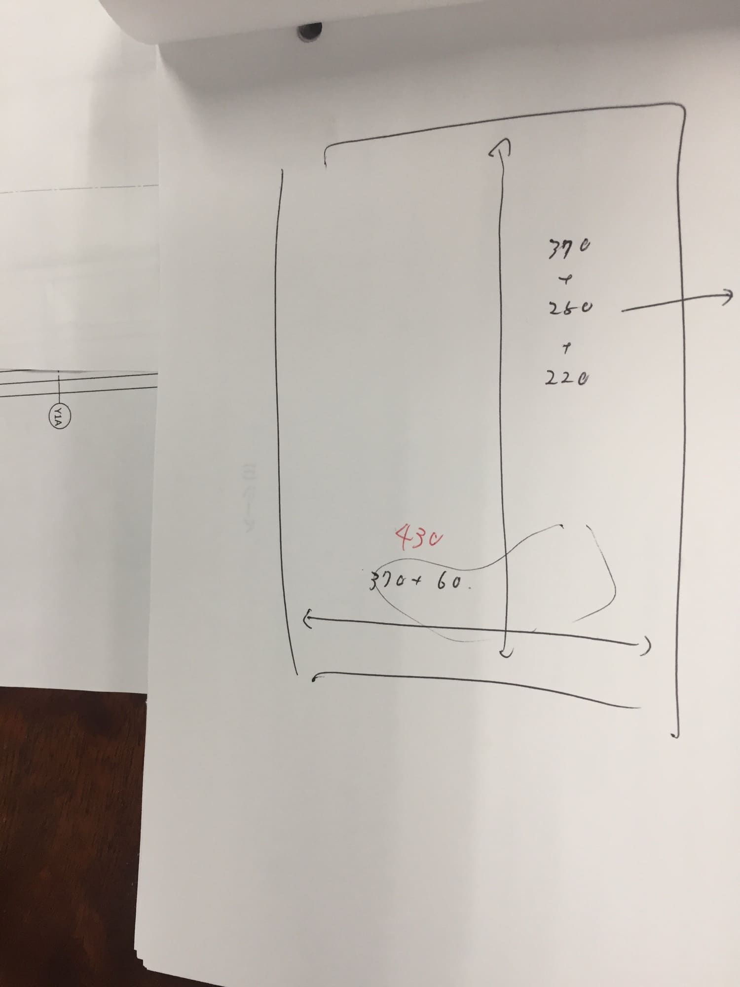 グランドギャラリー試打室の設計打ち合わせで描いた寸法検討の手描きスケッチ